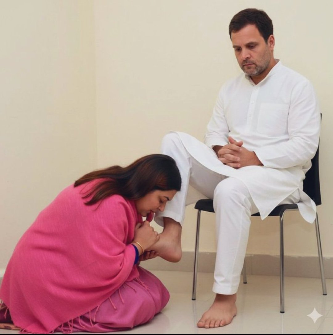 bchoudhary20's tweet photo. @NayakRagini गुलाम अपने मालिक की सेवा करते हुए। पर फिर भी मिला क्या परिणाम जमानत जब्त। https://t.co/VglklxGuwp