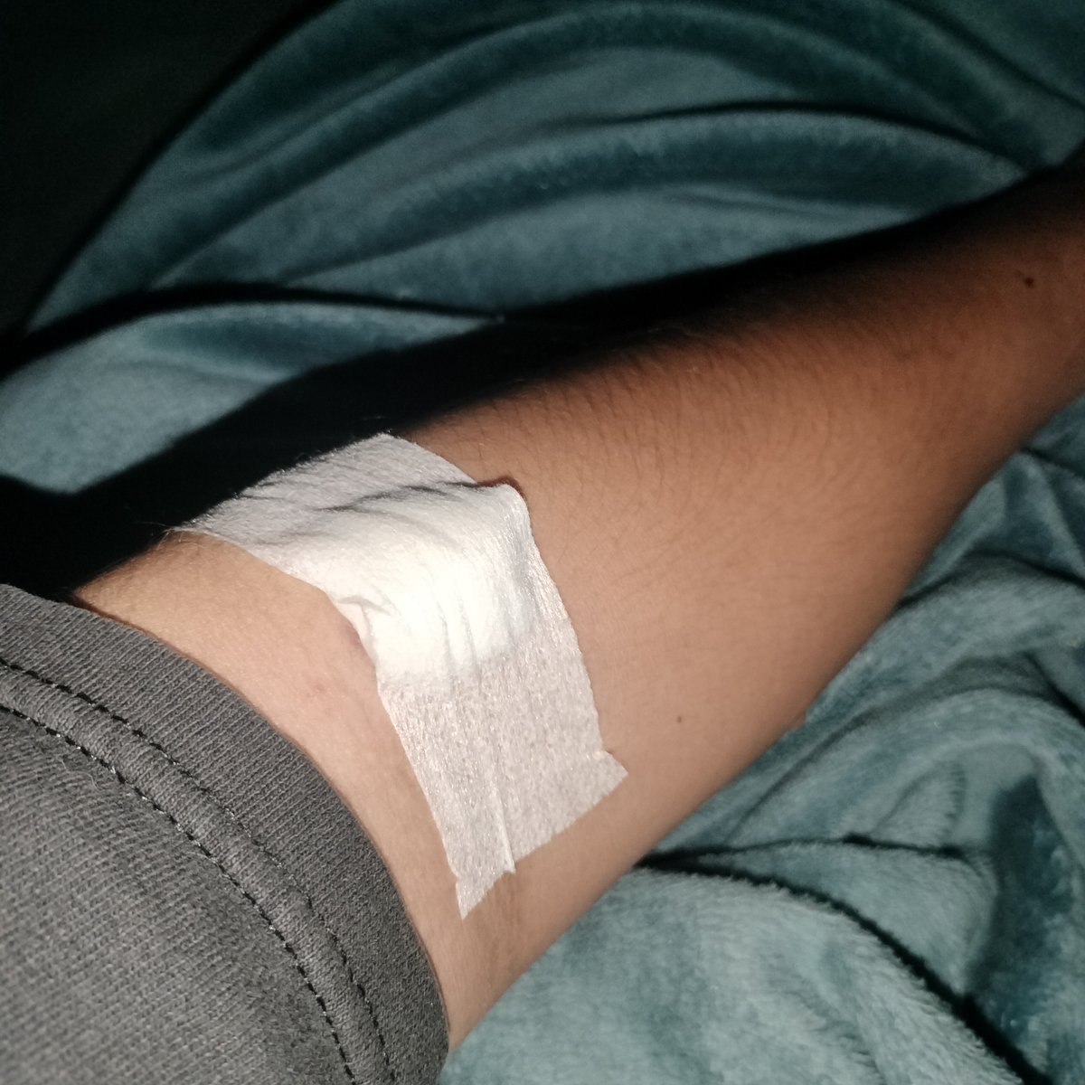 DeeKaa228320's tweet photo. หน้ามืด เข้าโรงบาลเกือบตุย🥺🏥 #งดนัด https://t.co/M6PGJc9vYf