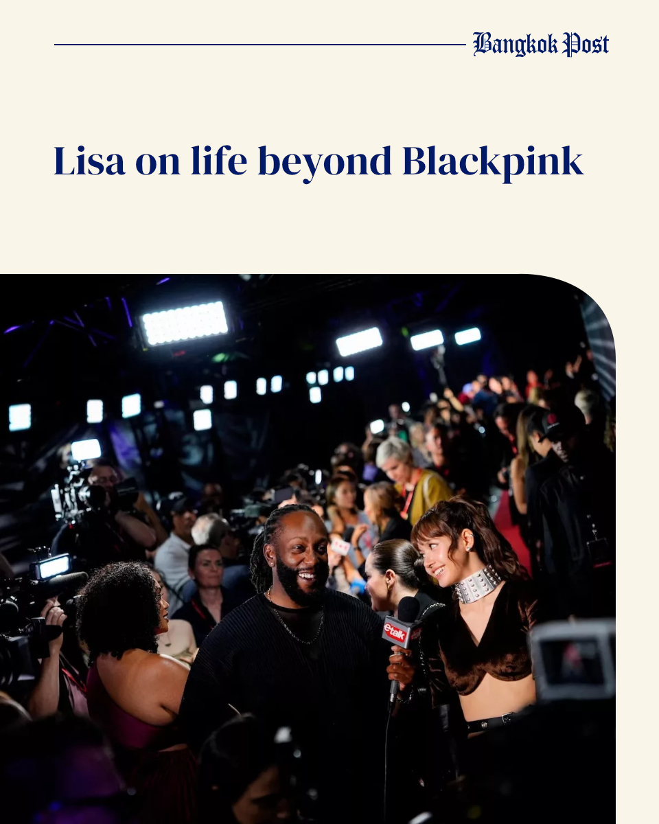 BangkokPostNews's tweet photo. Years before the K-pop ⁠girl group Blackpink was shattering streaming records and ⁠headlining Coachella, 14-year-old Lalisa “Lisa” Manobal was ​flying from Thailand to Korea, alone, to chase her dream of performing onstage.

Listen to or read full story in 1st comment. https://t.co/VQwwXwJFW7