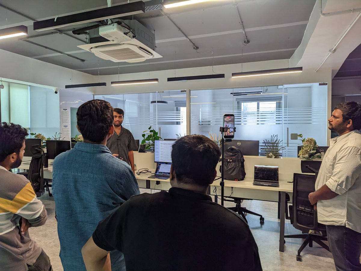 dasritav's tweet photo. Demos ! https://t.co/eFc257Dm7V