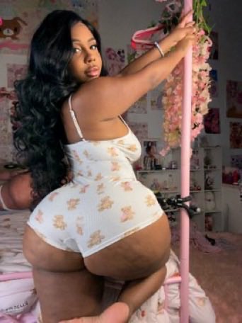 babylillyx11's tweet photo. Chudai🍑🍆 https://t.co/f1r70lxRZn