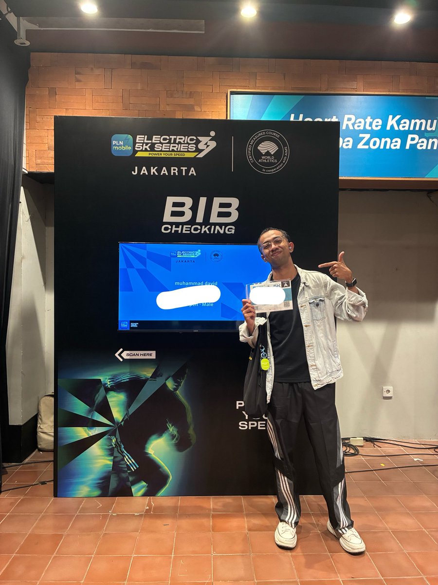 lexmedivh's tweet photo. Besok akan menjadi ajang lari ke 6 dan virgin 5K (karena dulu terjunnya langsung ke 10K dan HM ) wkwkwkwk semoga bisa finish strong aja ✨✨✨ https://t.co/Bi45qifew0