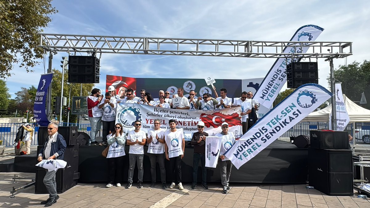 ilhamiOzcanAygn's tweet photo. Eriyen maaşları nedeniyle eylem yapan kamu mühendislerinin yanındayız.

Mühendis Tek Sen Yerel Sendikası'nın Anıtpark'ta yaptığı eylem; mühendis, mimar ve teknik personelin haklı isyanından kaynaklanıyor.

Kaynaklar, eşit şekilde dağılmıyor!  @MuhTekYerelYntm https://t.co/ppOZA1obvH