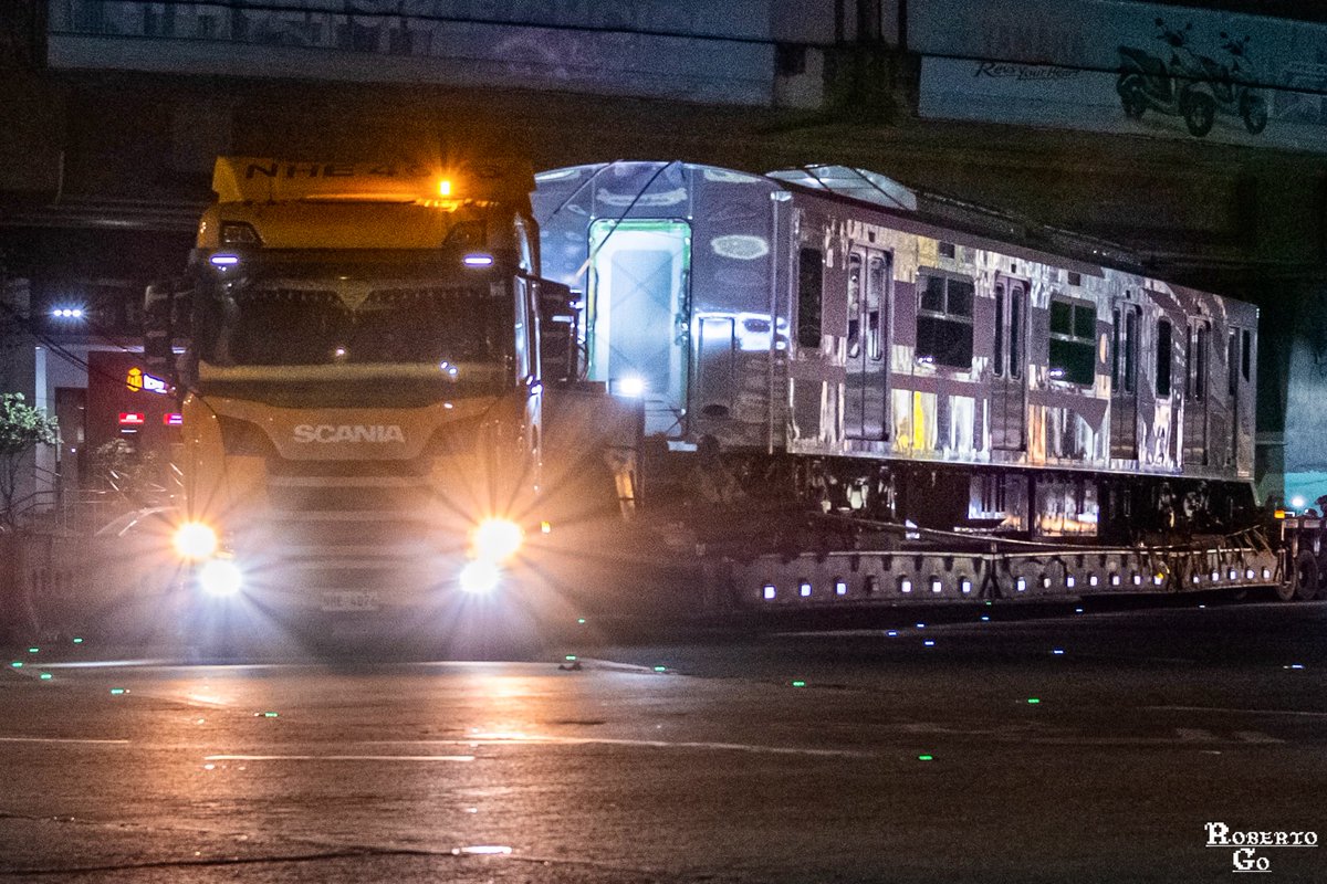 StTopHat's tweet photo. The 8th and final car of the third NSCR train-set has finally set out for delivery

I can’t wait for when the fourth set starts to be delivered too https://t.co/sbfngPLKJO