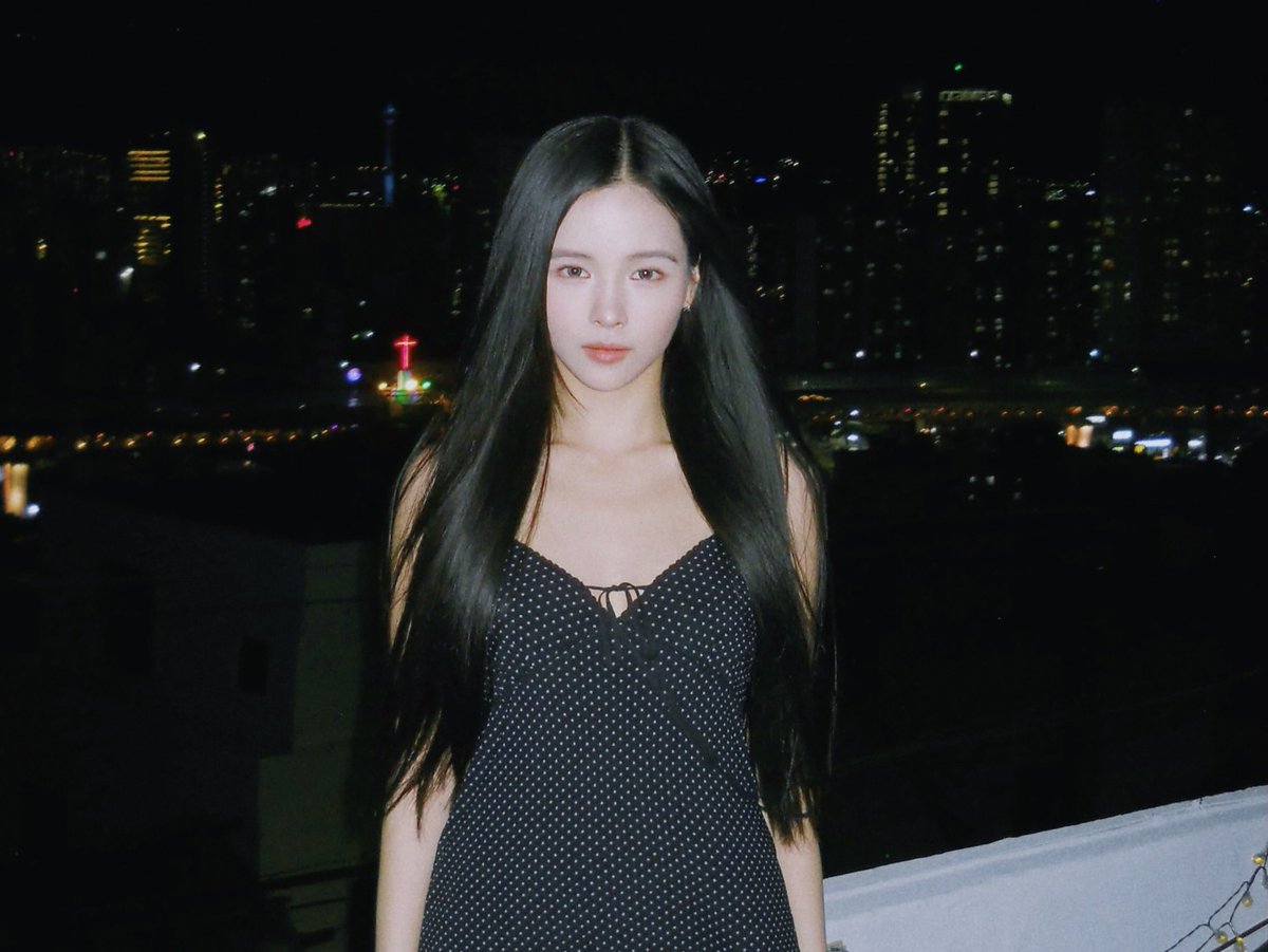 dekionyu's tweet photo. 260925 유온 IG 
 
Your girl
# fyp # explore # ootd 

#JELLYFISHNGG #YUON #유온 https://t.co/rnn0pT5iCI