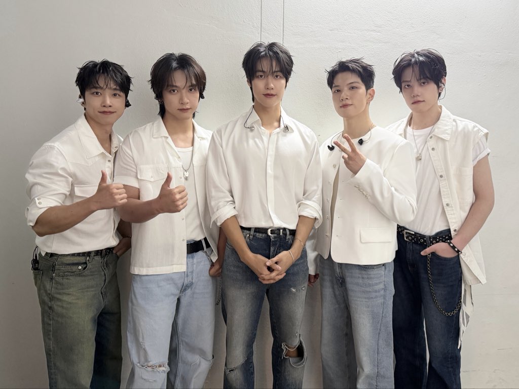 NFlyingofficial's tweet photo. [📸] 2026 N.Flying LIVE ‘&amp;CON5 : into REM’ IN BANGKOK

#NFlying #엔플라잉 #엔콘 #into_REM https://t.co/SbAYvMjdnh