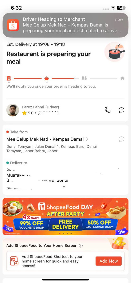 kamaghul's tweet photo. Lain macam rider ni hantar makanan sampai masuk dalam rumah. Siap pakej jaga anak sekali 😭 https://t.co/w2nKIN00aT