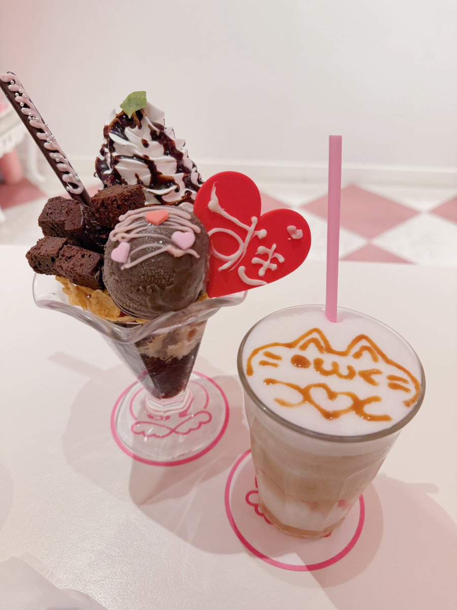 _xin_8's tweet photo. ご帰宅🔔
ハッピーセットのえびふらいのしっぽお揃いミッションクリアしたしコラボケース入れる為のチェキも撮れて幸せなご帰宅🥹🫶🏻
チェキ撮影お手伝い頑張ってて可愛くてとても偉い㌠でした💮
 #ふふふらいふ https://t.co/6eN81DtOEo