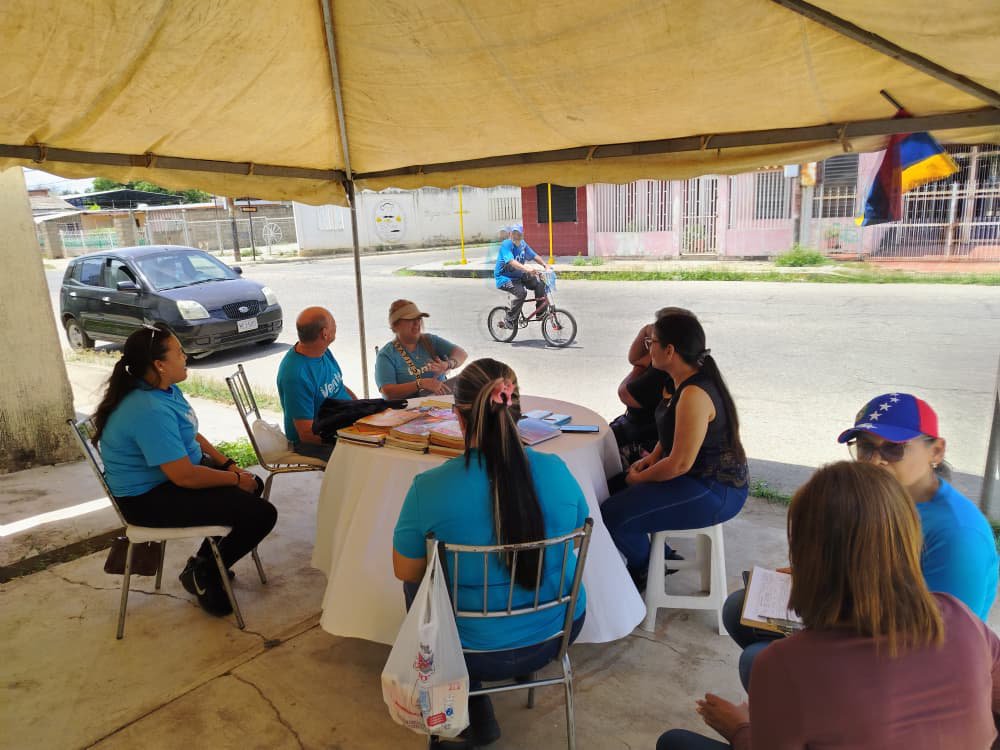 RedLibertadCabi's tweet photo. #Cabimas #Ahora sábado 26/09

Así va nuestra  gran recolección de útiles y uniformes escolares para nuestros niños en la parroquia Ambrosio Sector Delicias Nuevas, en el Salón de Eventos Gordin Show.

Acércate, lleva tu donación y forma parte de esta gran labor.

#VenteEsLaGente https://t.co/xvHp7BP9NG