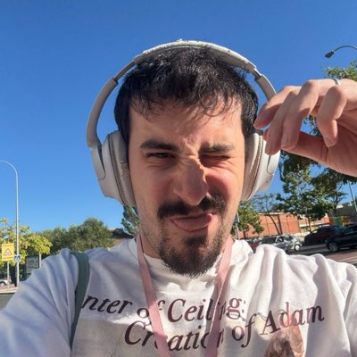 capreecono's tweet photo. solo soy una persona no soy un búho cunty (pero ojalá lo fuese) https://t.co/GCe0eJ4AyZ