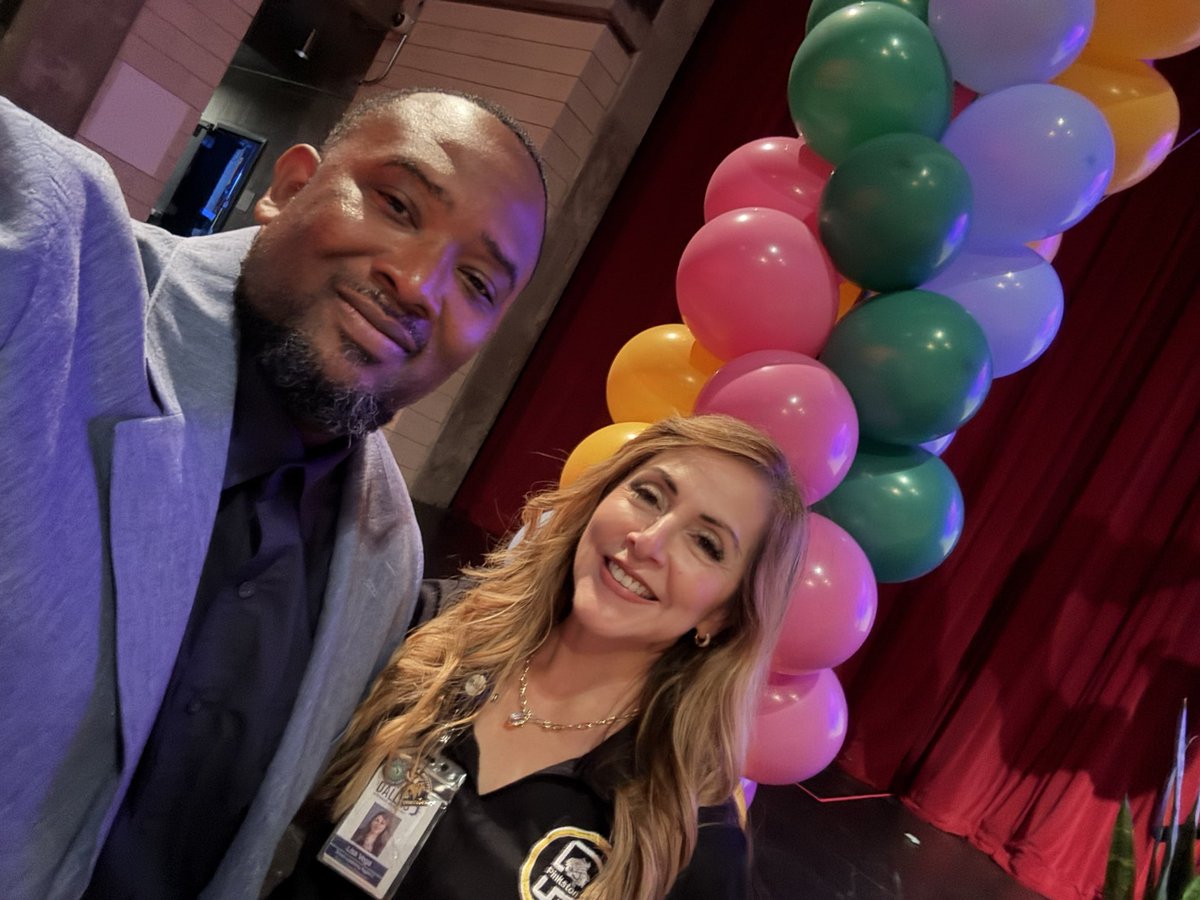 PathtoPinkston's tweet photo. Building the future together❤️
Proud to see #RII schools represented at the Dallas ISD Big Design Charrette! Bold vision, community voice, innovative design to create learning spaces where ALL students can thrive. @Tanya_N_Shelton @RooseveltFeeder @DallasISDBond @dallasschools 
#RII #PoweredIIPerform #BuiltIIWin