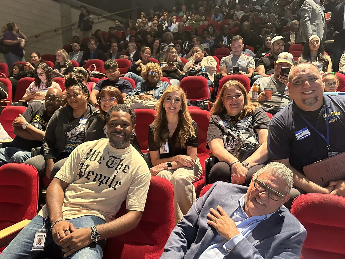 PathtoPinkston's tweet photo. Building the future together❤️
Proud to see #RII schools represented at the Dallas ISD Big Design Charrette! Bold vision, community voice, innovative design to create learning spaces where ALL students can thrive. @Tanya_N_Shelton @RooseveltFeeder @DallasISDBond @dallasschools 
#RII #PoweredIIPerform #BuiltIIWin
