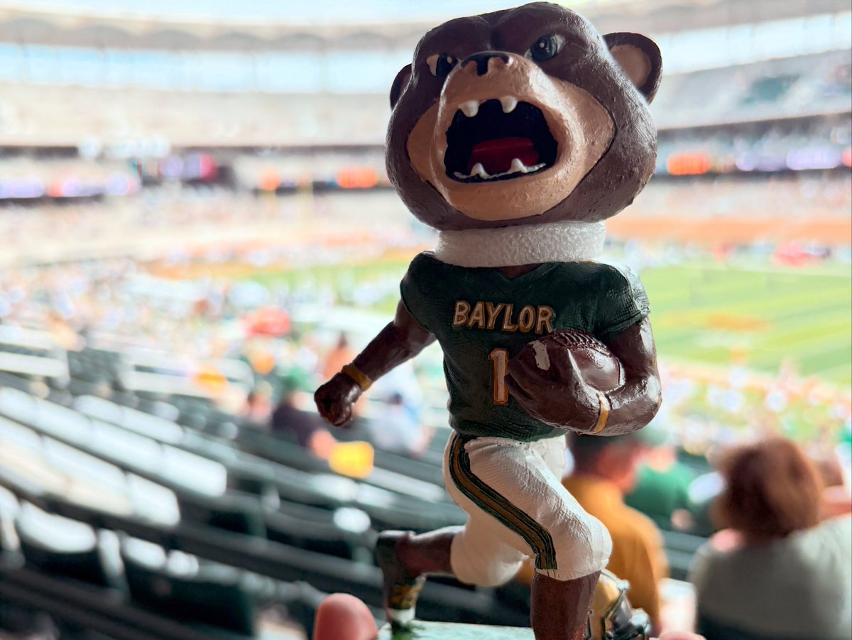 TreyMorris's tweet photo. It’s @Baylor Football Game Day!!! Let’s go BEARS!!! 🐻
#SicEm #SicEmBears #SicCO https://t.co/VPy1Pp64mP