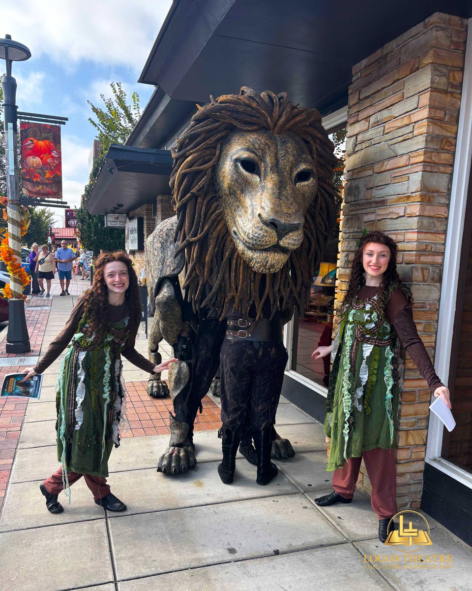 LogosTheatre's tweet photo. #AslanisontheMove in Downtown Branson!

Today we'll be back with another puppet from #TheLiontheWitchandtheWardrobe for another demonstration and pictures, 10AM-12PM (CDT)

This show is happening in Branson, MO until Dec 19! Tickets: https://t.co/cW0WgGG2Ew

#NarniaOnTour https://t.co/t8Cc8V2uRb