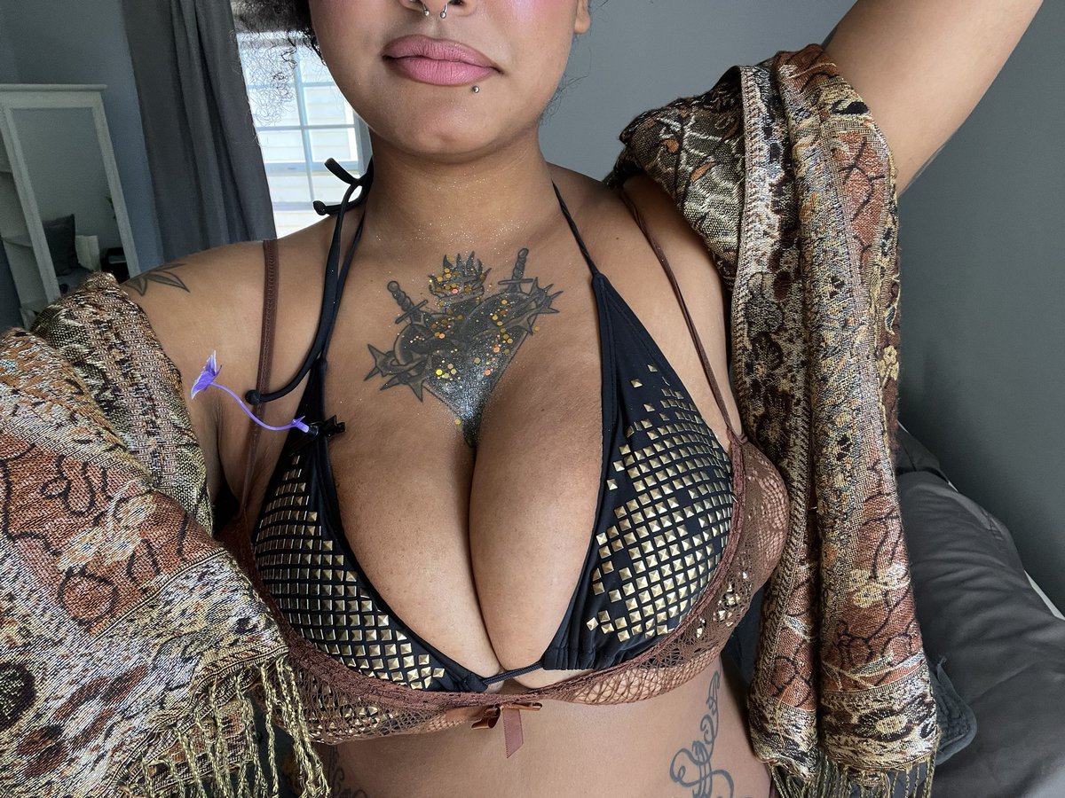 lipglossdollbri tweet picture