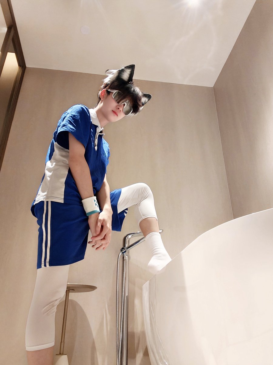 lemonbdsm's tweet photo. 校服小猫谁约
#校服 #男大 #男高 #弟弟 #side #m https://t.co/7VqjkiJR4O