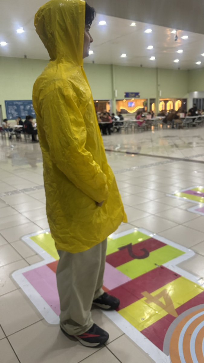 Bielxt17's tweet photo. Tava de cosplay de it a coisa https://t.co/gh7Y0dCdFQ