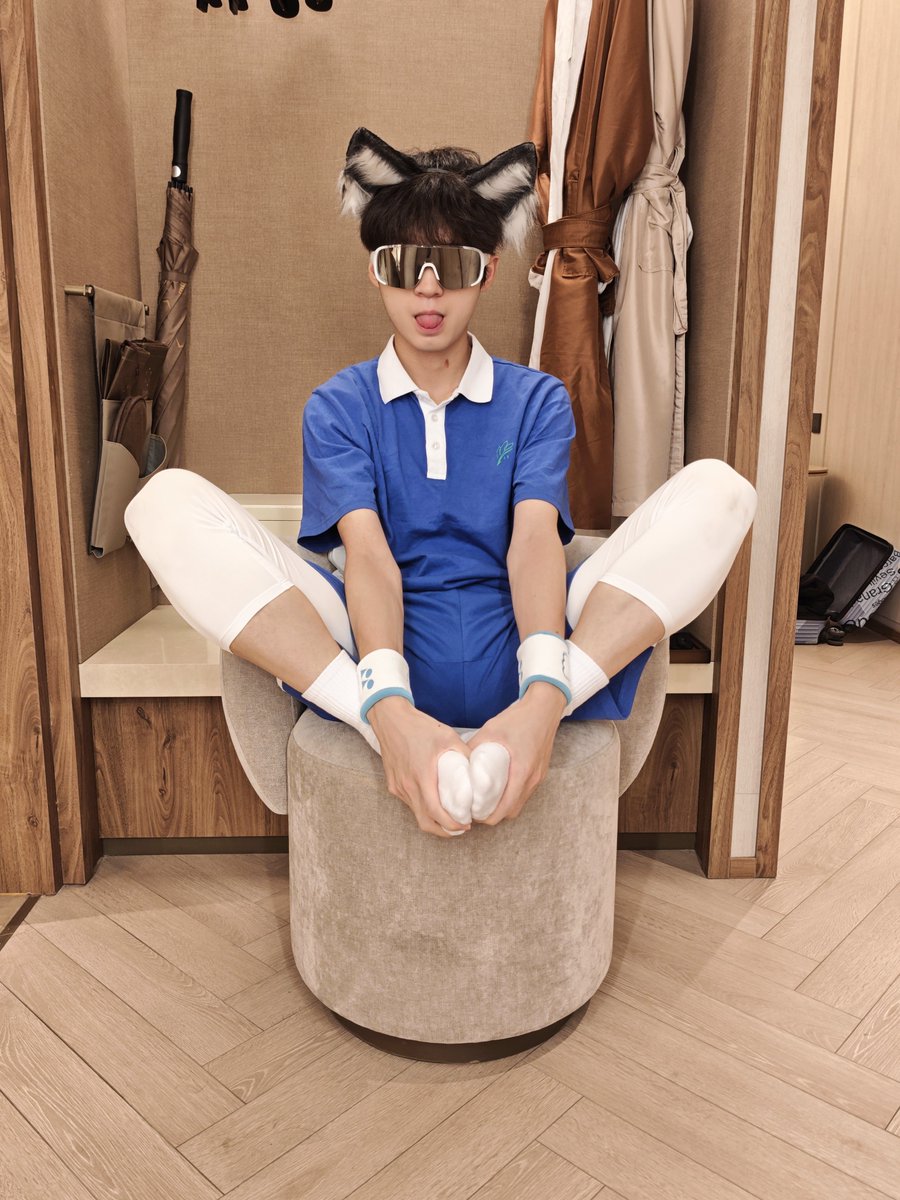 lemonbdsm's tweet photo. 校服小猫谁约
#校服 #男大 #男高 #弟弟 #side #m https://t.co/7VqjkiJR4O