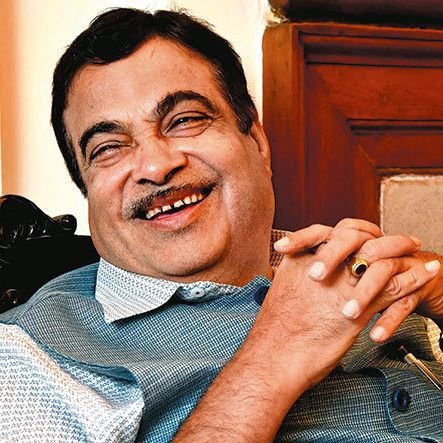 neroindie's tweet photo. "Me bach gaya, gyanesh pakda gaya " https://t.co/k5XUTYpkdc