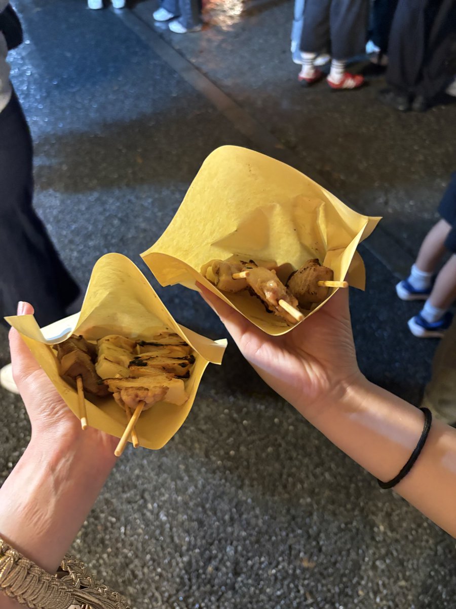 2mw14K's tweet photo. 友達と浴衣着てお祭り行ってきた〜🌻👘
そして安定の餃子

#日常垢 https://t.co/WEQJkLmdZZ