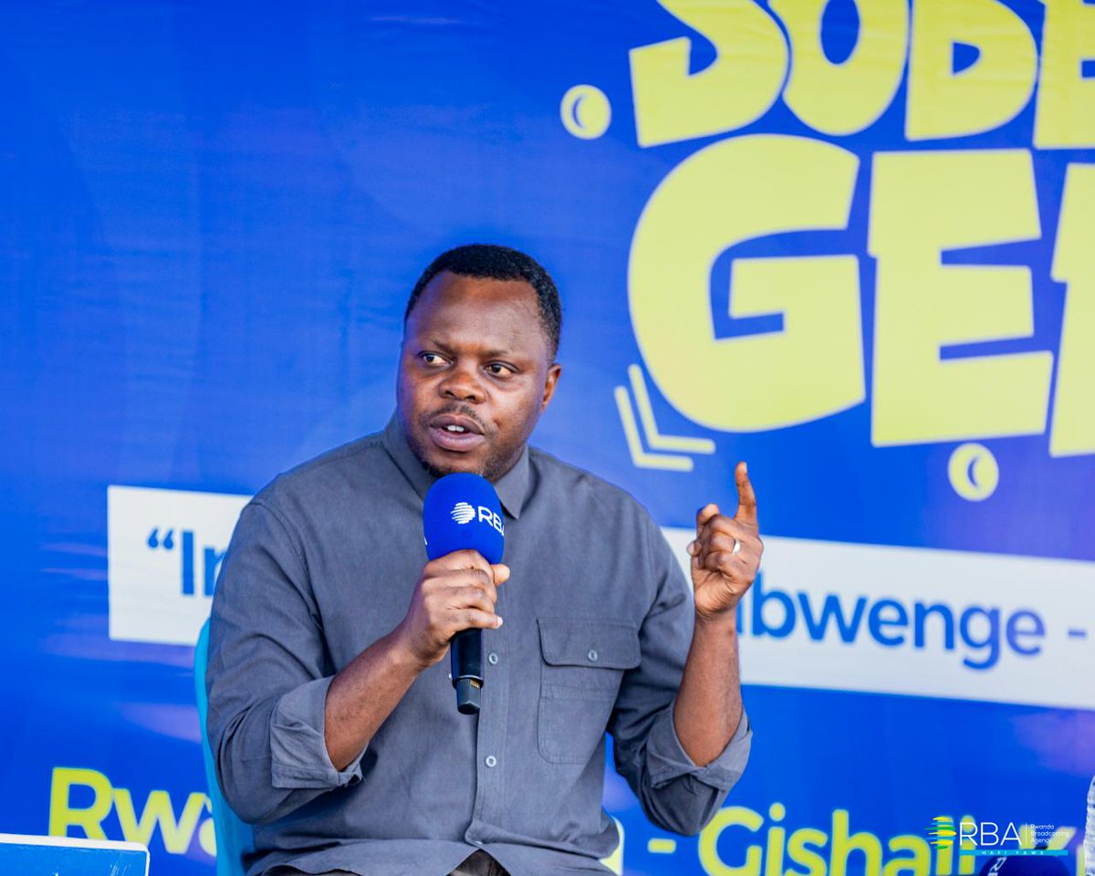 rbarwanda's tweet photo. "Igihugu cyacu nticyaciye urwagwa. Ntabwo twaciye ubushera, umutobe, cyangwa ikigage. Icyo tudashaka ni ukubyenga nabi udakurikije uko umuco wabikoraga."

Minisitiri w'Urubyiruko n'Iterambere ry'Ubuhanzi, Dr. Utumatwishima Jean Nepo Abdallah, yashimangiye ko ibinyobwa gakondo bigomba gukoranwa isuku, inzego z'ubuyobozi zigakurikirana ko abantu banywa ibitabagiraho ingaruka. #RBAHafiYawe #DusangireIjambo