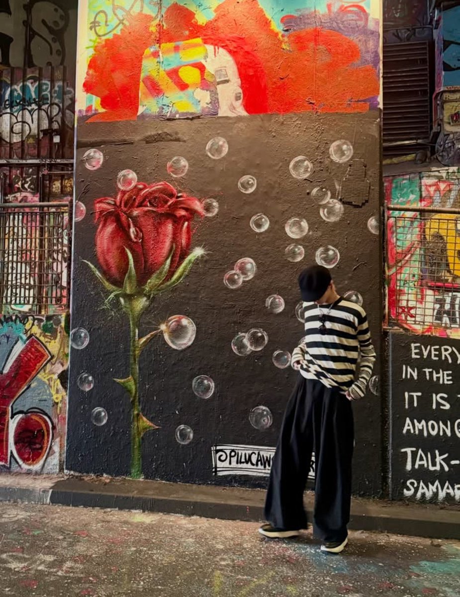 bopeponja's tweet photo. parece que ele tá no beco do batman aqui em são paulo https://t.co/SCyaGQ5zx6