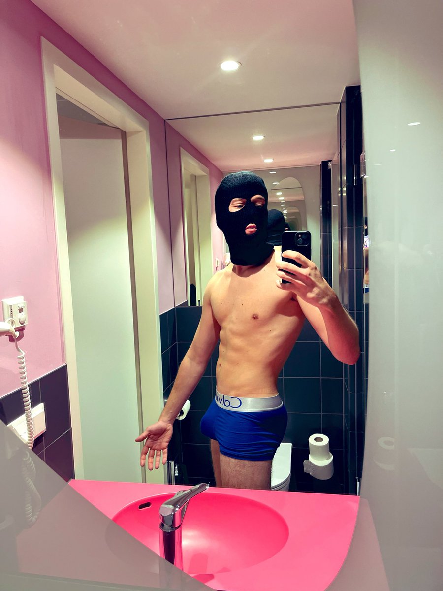 Filboyrx2i's tweet photo. Kinky, nebo radši úplně vanilla?

#CzechGay #Gay #LGBT #LGBTQ #Kinky https://t.co/SNu2WBJaYX