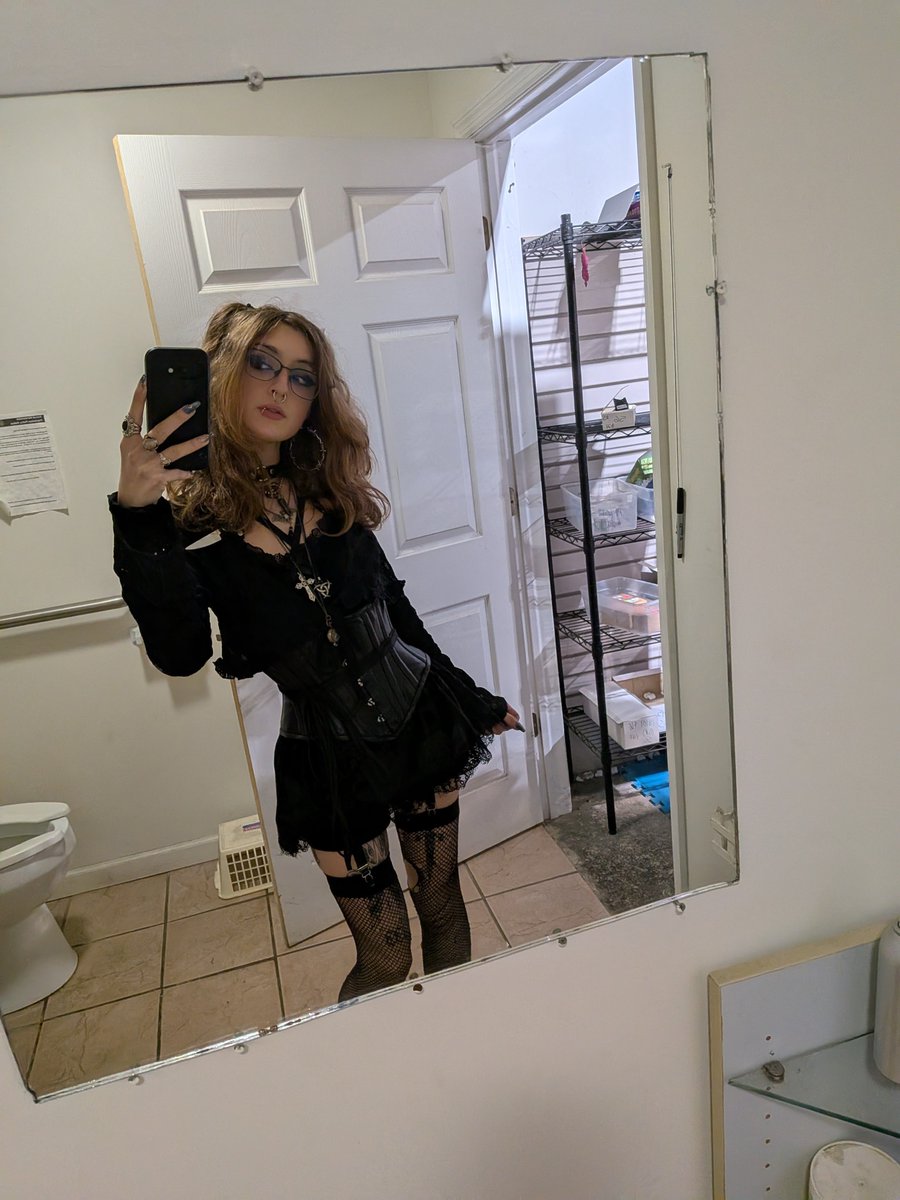 kmartmatrix's tweet photo. WANT #GOTH / #RIVETHEAD / #NYHC MOOTS!!!! MY OLD ACC GOT THROWN INTO A NUCLEAR REACTOR 

22F

Favorite bands
Combichrist 
Skinny Puppy 
Sisters of Mercy
Velvet Acid Christ
Angelspit
Chemlab

where are the goth clurbs besides in the burgh https://t.co/7CDx1zS0ap