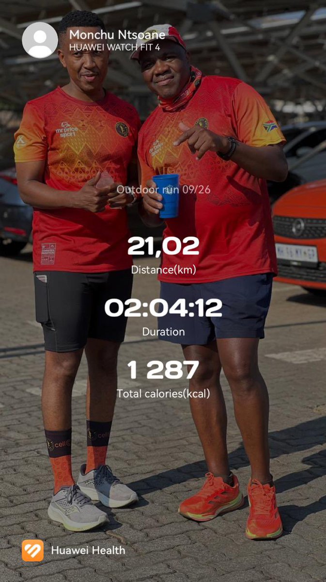 Monchu052's tweet photo. @ke_kgoshigadi . Hey Skeem Saka aka my l❤️ve. Wow!! I enjoyed that mmane Helen Folasade Adu aka Sade song while washing car after an easy 21km le my family MTG @MTG_running . Skeem bare otla neng to run with us ? #PowerExperience https://t.co/HgMufG8xG8