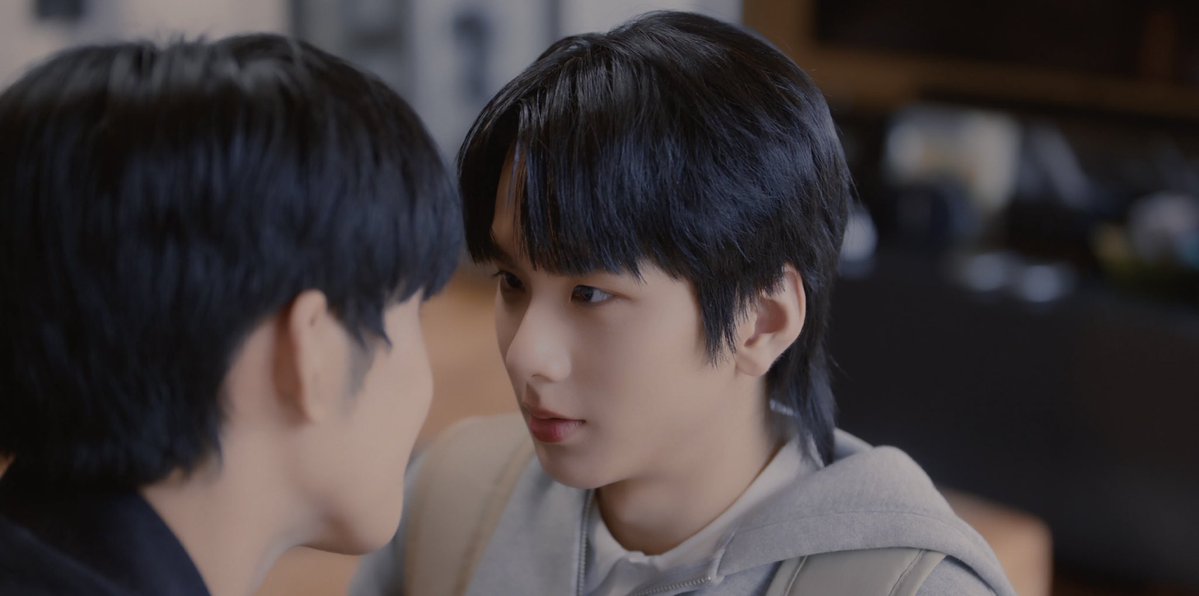MrFanboySeries's tweet photo. โดนน้องเติร์ดลูบหัวแบบนี้ ไม่น่าคิดแค่เพื่อนแล้วมั้ง… น้องว่านนน 😏🫳🏻🥺

MR FANBOY CHAPTER 5
#MrFanboyEP5 https://t.co/8pgHxCENXx