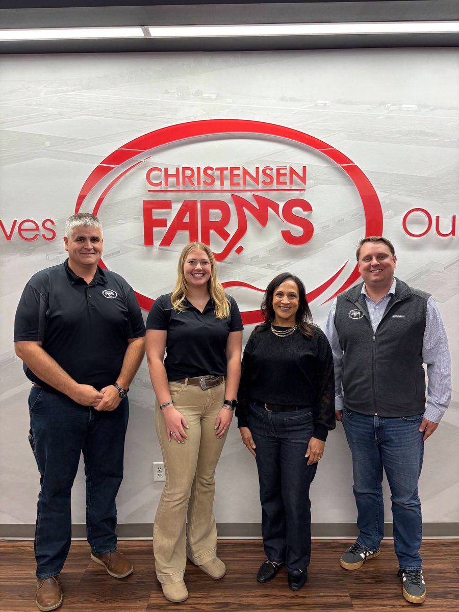 LisaDemuthMN's tweet photo. From farm to table is a truth taking place right here in Minnesota. 

This past week I had the pleasure of visiting with some amazing farm families across our state: Novak's Grown Right Vegetables in Foley, Molnau's dairy farm in Cologne and Christensen Farms in Sleepy Eye.

Each of these family businesses does it their own way. But the hard work they put into this profession is a universal trait shared by farmers across Minnesota. 

As a longtime resident of the farm-rich Stearns County, I know what this industry and culture means to so many people. As Governor, I'll fight for our farmers and their way of life every single day.