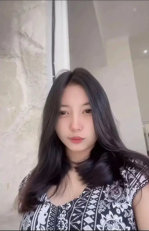 vardoc1swz's tweet photo. Banyuwangi lagi ramai banget 👀 cendut viral dan video bilqis luvena seleb tiktok banyuwangi yang bikin netizen penasaran. Sebenarnya ada apa? Cek komen no php👇

#CendutViral #Banyuwangi https://t.co/cZjt1SWWih