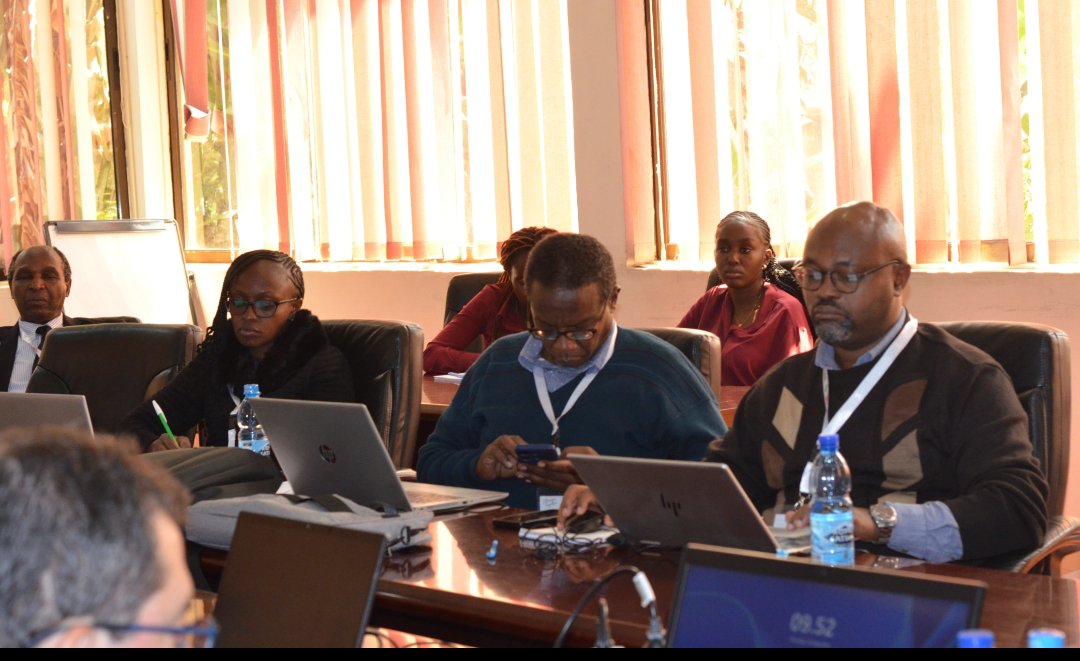 UoNbuiltenviron's tweet photo. At #NextGen Build, building on previous foundational sessions, the second workshop focused on Carbon Intelligence, including the integration of digital tracking tools to measure the lifecycle&amp;carbon impacts of modern construction materials. @uonbi #WeAreUoN @RECMQS_UoN @cresa_uon https://t.co/bZAfE0jIoG