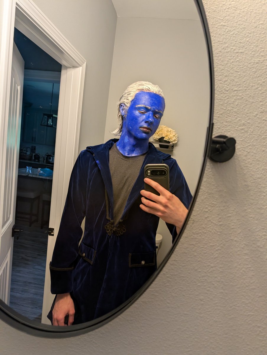 DaBasicsZ's tweet photo. @rouxls Yooo I just went to the undertale symphony as rouxls kaard 😭 https://t.co/Q8Djyon1lj