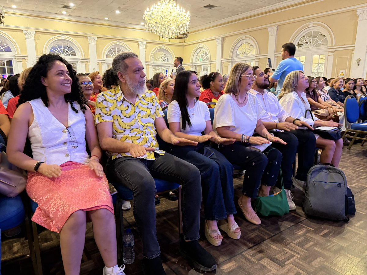 SecSaludBAQ's tweet photo. ¡Barranquilla habla de salud mental!

Vivimos el ‘Segundo Foro de Salud Mental: Abraza tus Emociones’, un espacio para aprender herramientas de bienestar emocional, fortalecer redes de apoyo y protegernos en comunidad. ¡Seguimos construyendo una ciudad que cuida y escucha! ❤️‍🩹🫂 https://t.co/Kq9N5gStUb