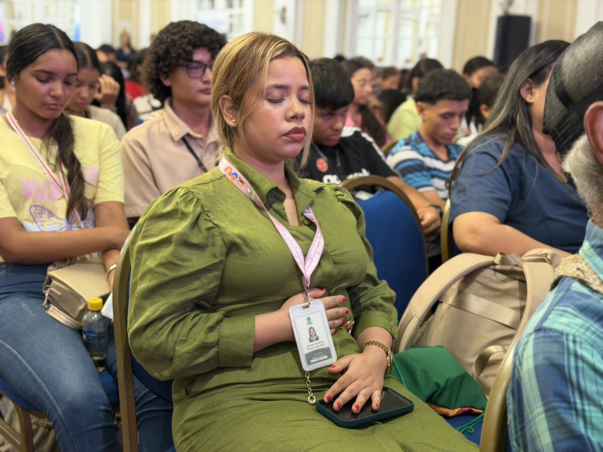 SecSaludBAQ's tweet photo. ¡Barranquilla habla de salud mental!

Vivimos el ‘Segundo Foro de Salud Mental: Abraza tus Emociones’, un espacio para aprender herramientas de bienestar emocional, fortalecer redes de apoyo y protegernos en comunidad. ¡Seguimos construyendo una ciudad que cuida y escucha! ❤️‍🩹🫂 https://t.co/Kq9N5gStUb