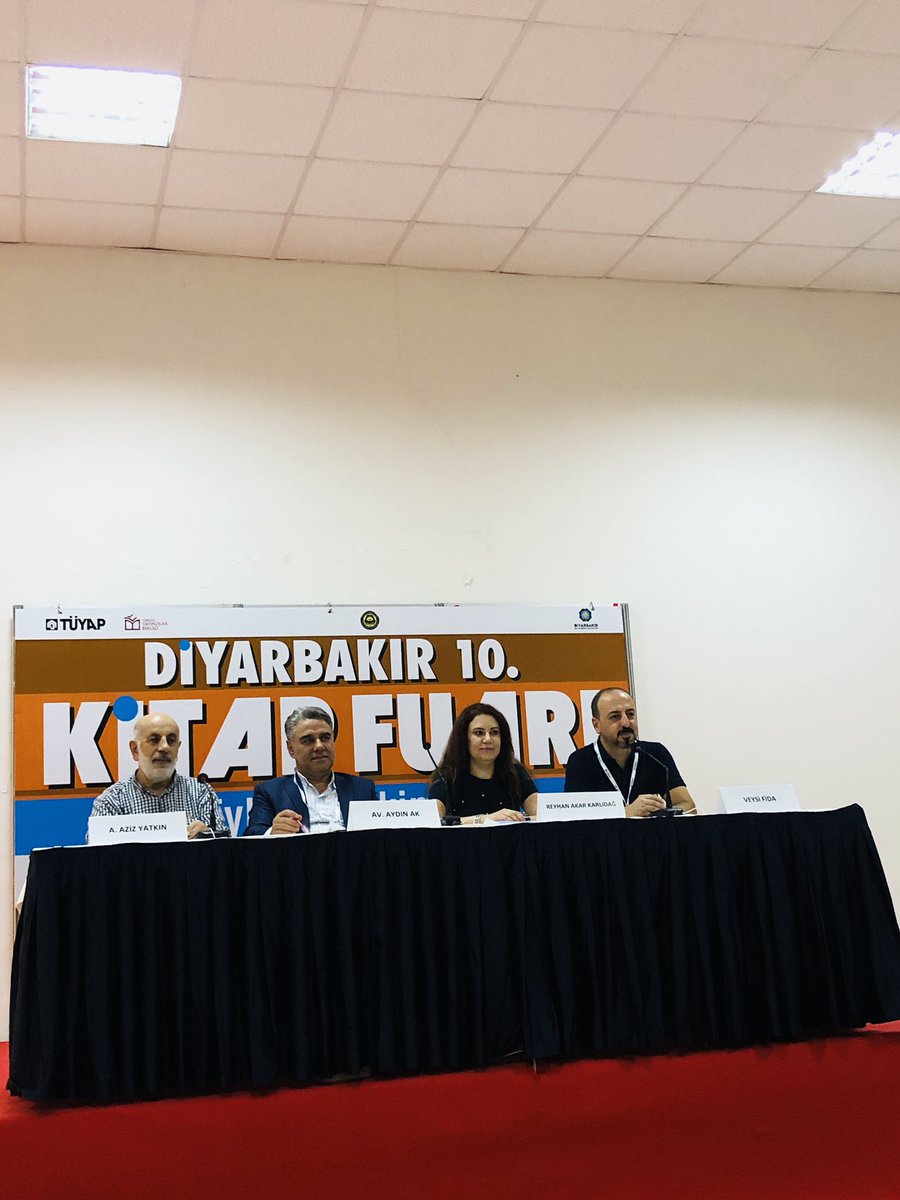 btlknpk's tweet photo. 10. Diyarbakır kitap fuarında Diyşad derneğinin davetine icabet ettik,Diyarbakır Kent Kültürünün geçmişi ile Kültür mukayesesi söyleşisi yapıldı,emeklerinden dolayı Diyşad yönetimine başarılar dilerim.
@DiysadD https://t.co/dWfA0vpPKM