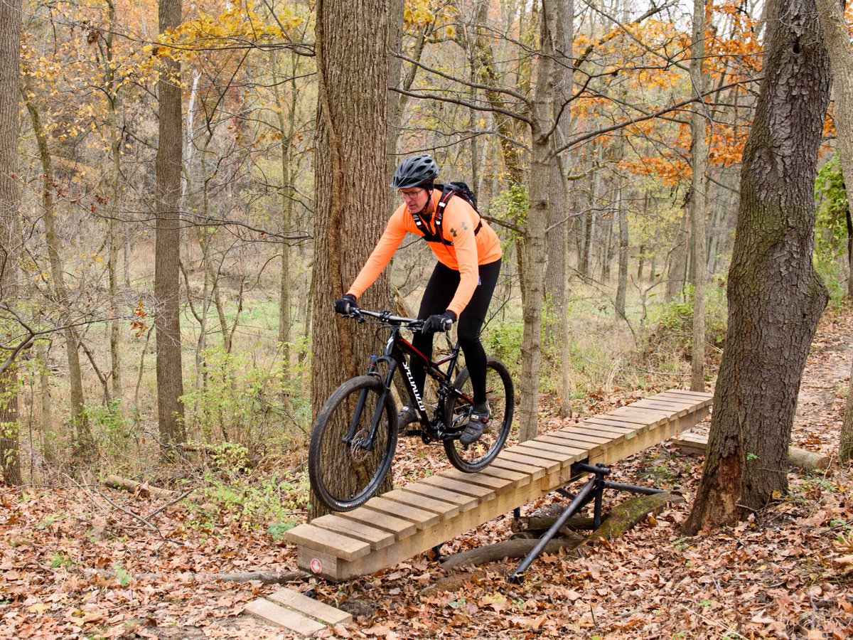 ohiodnr's tweet photo. Ohio is home to thousands of acres of public lands, each offering opportunities to explore the outdoors🌳

On National Public Lands Day, we're celebrating the parks, forests, wildlife areas, &amp; nature preserves that protect Ohio's natural resources &amp; provide places for recreation! https://t.co/yxfo9Qj0TI