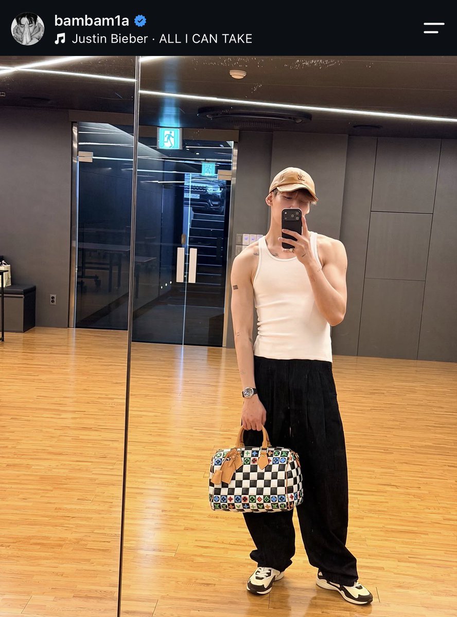 Tencelineskrrt's tweet photo. กุร้องไห้รอบที่ n นี่ยังจำคำพูดที่แบมแบมพูดใน Kpop masterz ว่าพี่เตนล์สามารถ lean on ผมได้นะ 😭🫶🏻 อยู่เลย ไอพวกต้าวความน่ารักของชั้น ❤️💜

#BamBam‌ #TEN https://t.co/IEaYW1D7aV