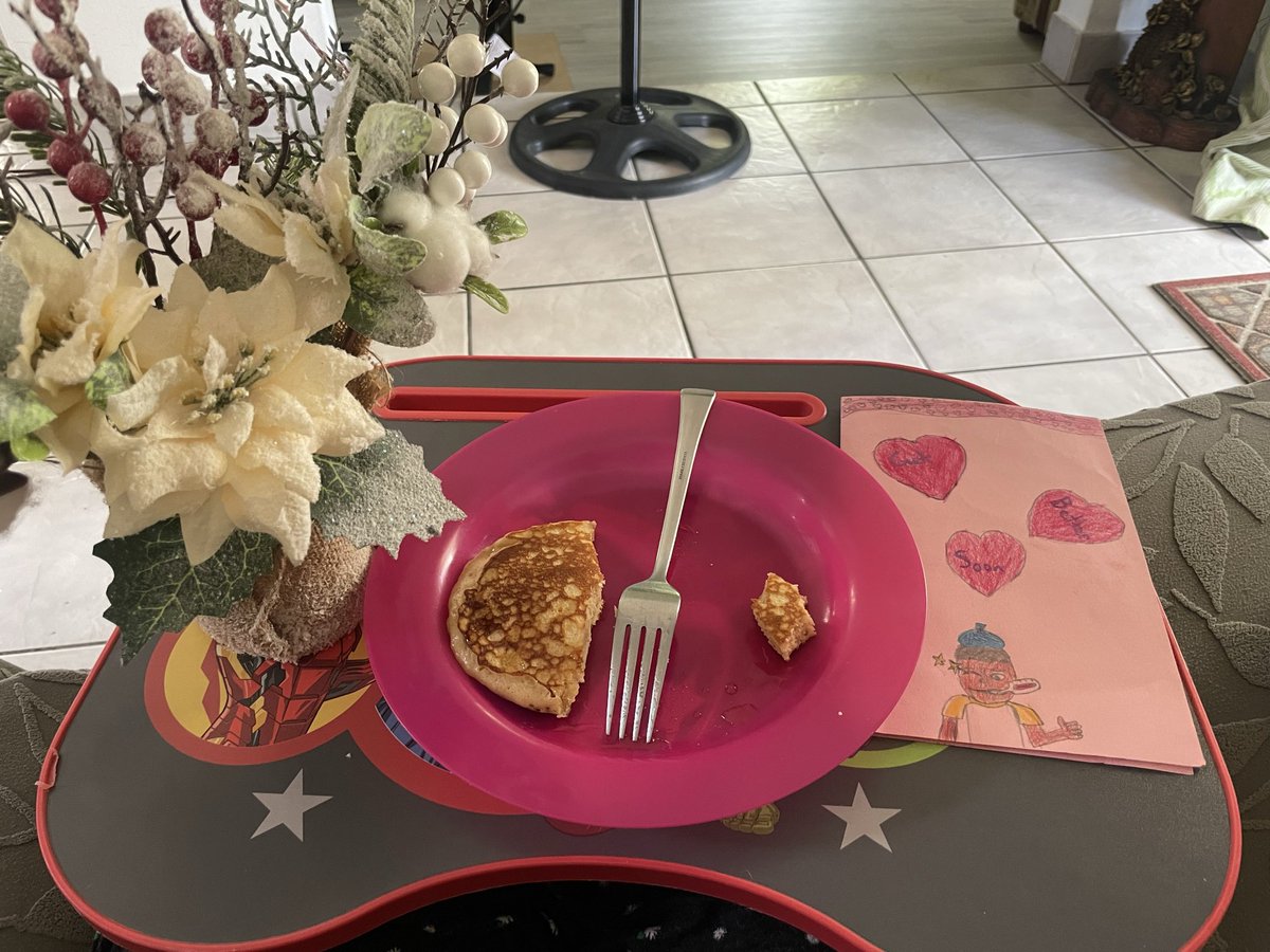 TheCareerMommy's tweet photo. Sick in bed this morning and my 10yr old son made me breakfast and a card. 🥹🥹 https://t.co/aWpU73ssga