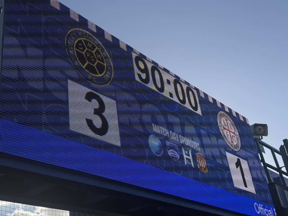 StaveleyMWFC's tweet photo. Visitors get one back 
3-1 Trojans https://t.co/TzIqdhwBDx