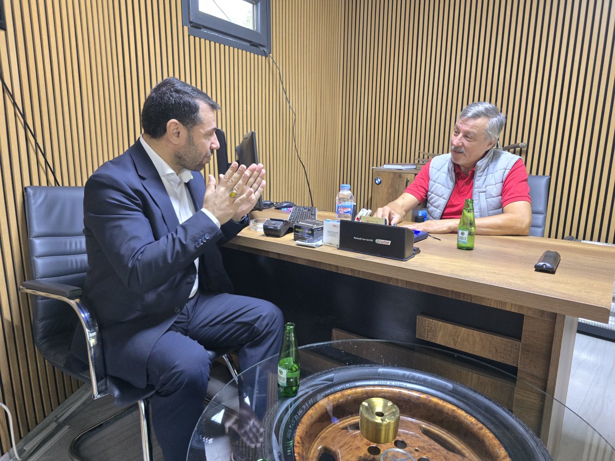 yakupiseri's tweet photo. Fuat Kuşçuoğlu Caddesi'ni ziyaret ettik.
Esnafımızın sorun ve sıkıntılarını dinledik.

Esnafımız yerel yönetimlerden hizmet bekliyor. Her yerde olduğu gibi burada da temel sorunlar arasında tabela ve stopaj vergi yükü ile mahallemizi saran uyuşturucu illeti yer alıyor.

#HÜDAPAR https://t.co/9iWvAwhD3k