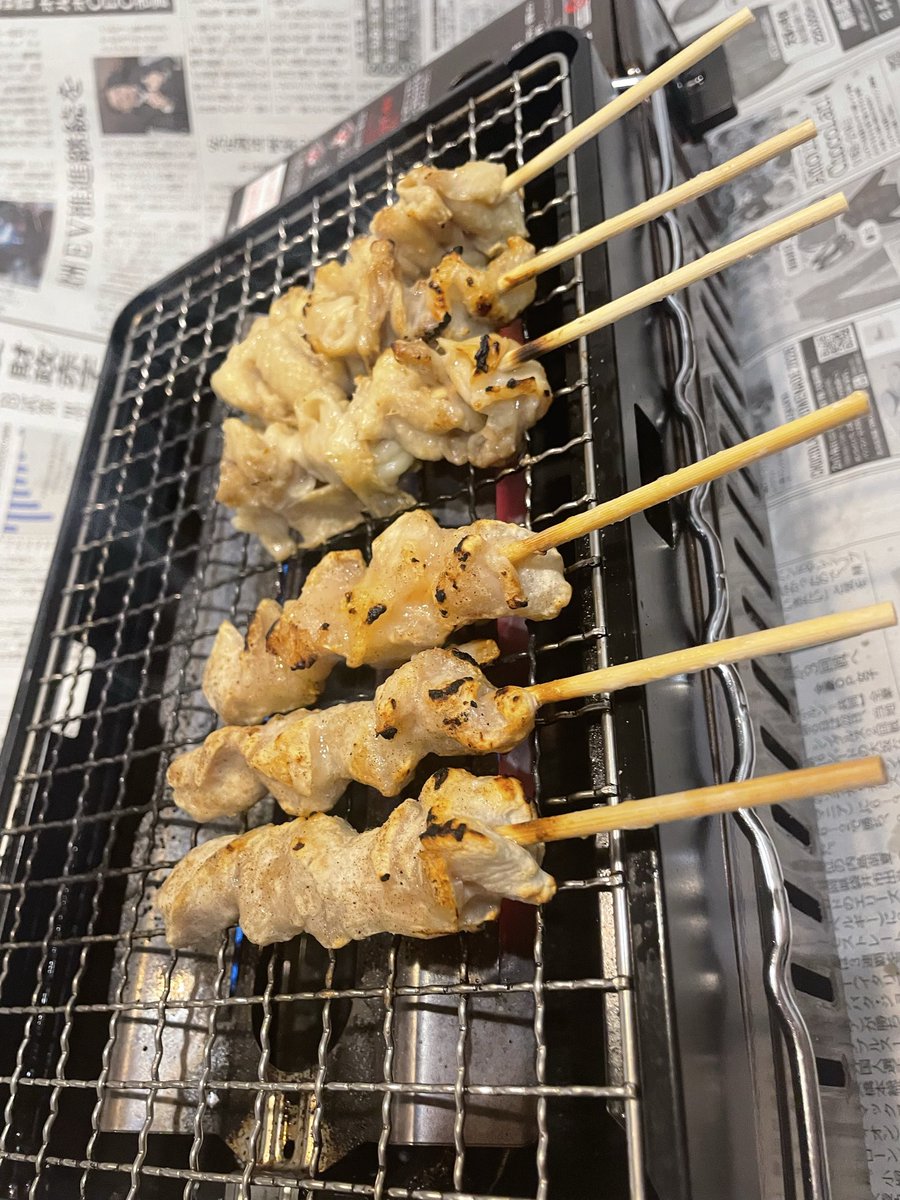 mrc0705hiro's tweet photo. #焼き鳥
この時間から（笑）現在0時38分🐔 https://t.co/BjpjGxJFto