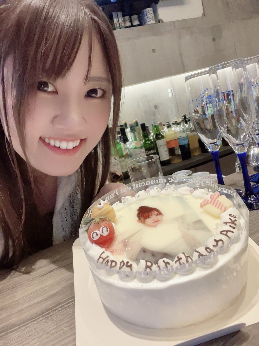 hinaai0924's tweet photo. 2年だか3年ぶりの
BARウォッチゲスト🎉

来てくださった皆さま
ありがとうございました✨
楽しい1日だったな〜！🥳
たくさんプレゼントもありがとうございました🫶✨ケーキも！🎂 https://t.co/6ZsiJxRY5U