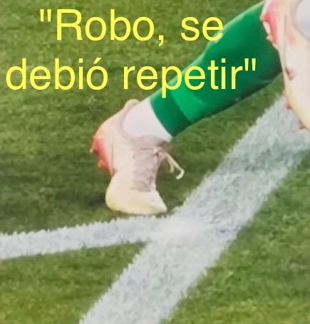 war7up's tweet photo. @YasujiroOficial acá esta lo que el árbitro vio en segundo y tu con repeticiones a cámara lenta y todavía estas jodiendo https://t.co/JmQ8KXYwvm