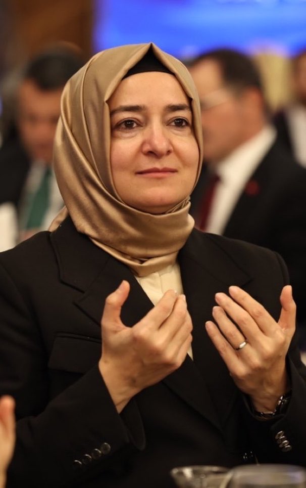 vrlbdr's tweet photo. Ortada fon krizi yok, fon dolandırıcılığı var. https://t.co/UvaStHRFBQ