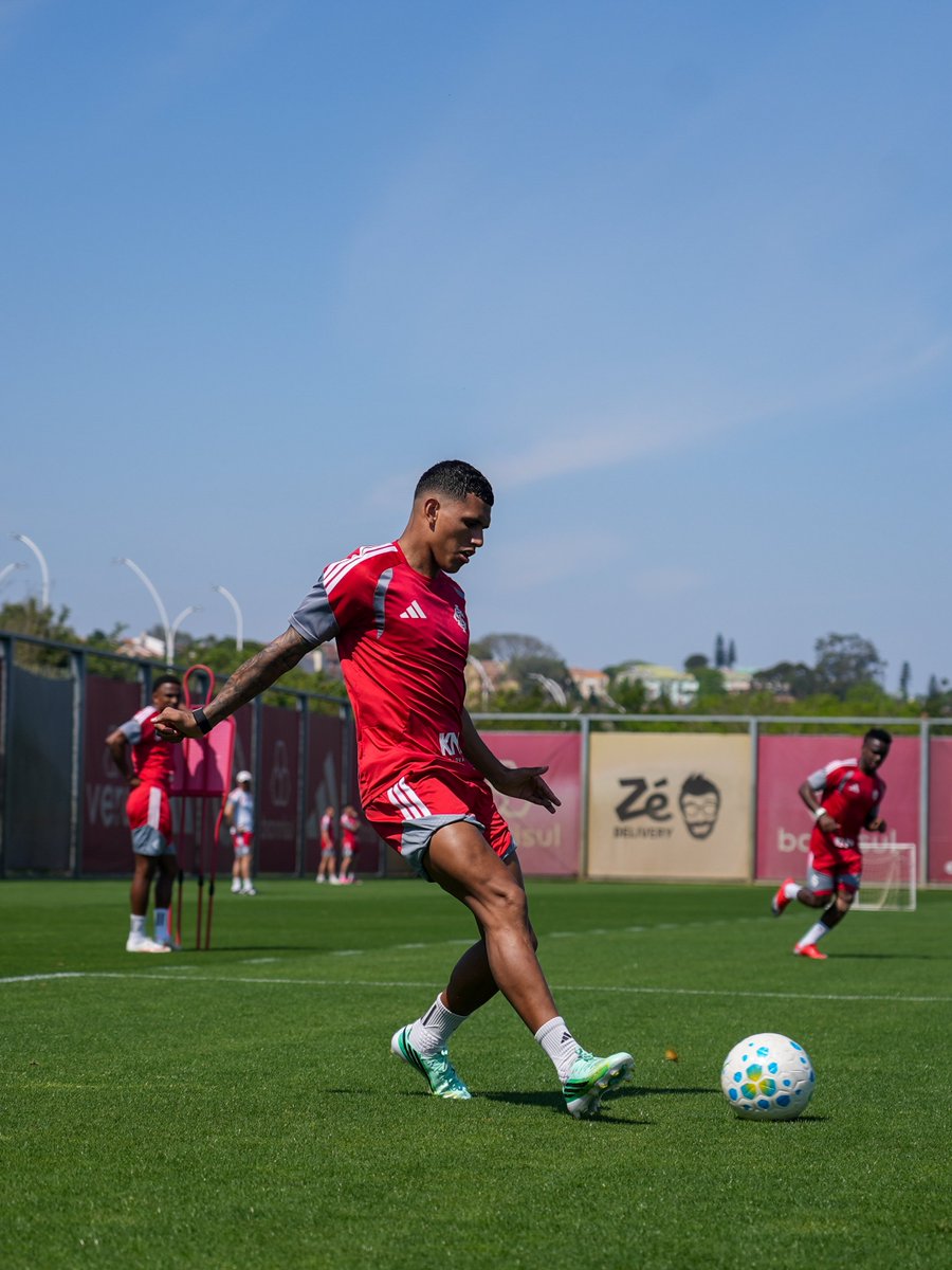 SCInternacional's tweet photo. Sábado de trabalho 💪🏽 https://t.co/fTuuJjClPA