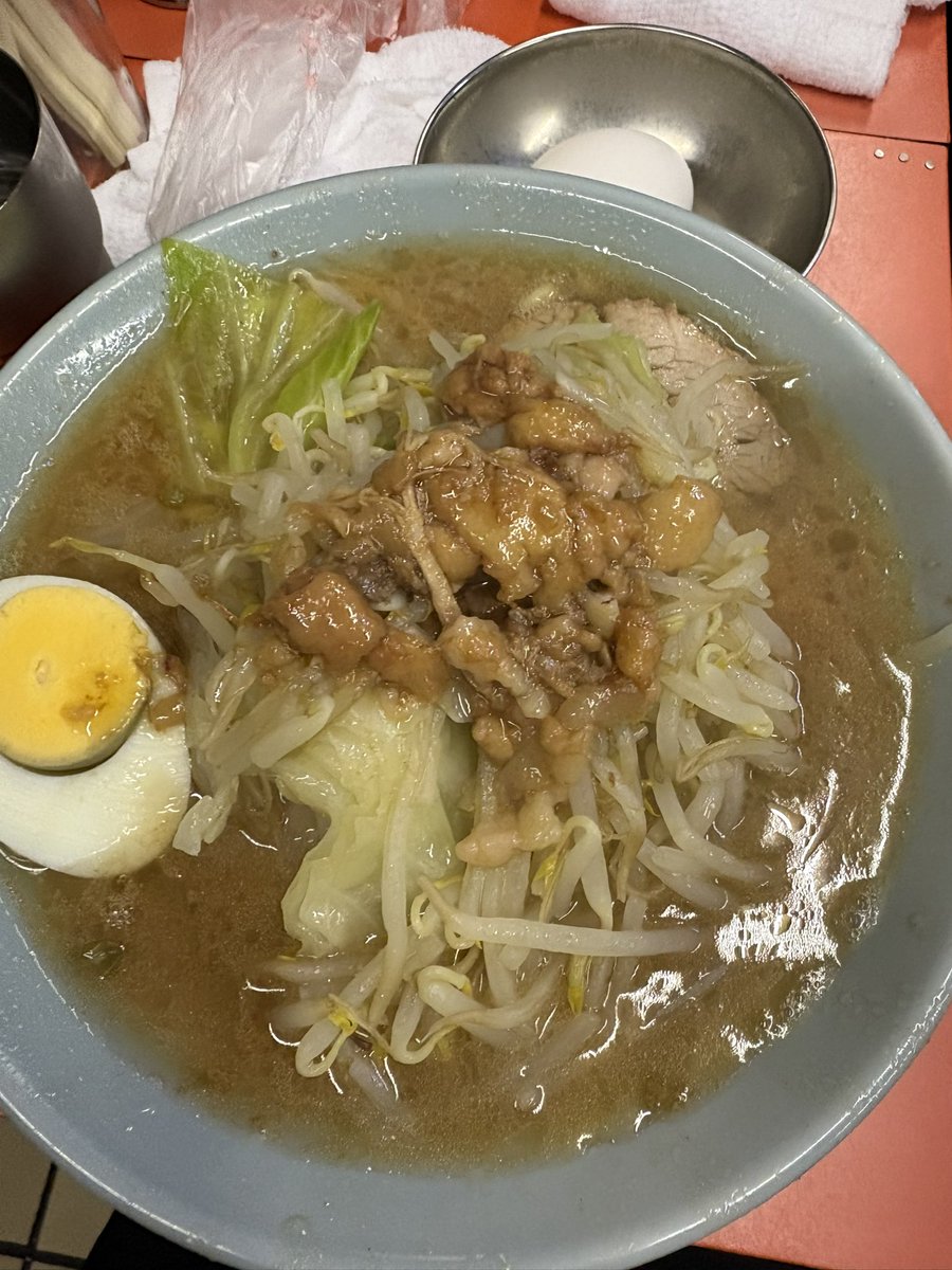 kyo_nobuo's tweet photo. 生まれて初めて二郎系を食べました。
想像とまったく違いました。
食わず嫌いしてましたが新たな扉を開いたかも知れません。
大変美味しかったです。 https://t.co/PveaHCCFoF