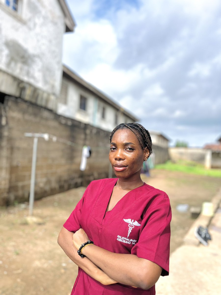 zabethiys's tweet photo. forced to wear that, idk 🫠

#nurse https://t.co/BU0efsBDhV