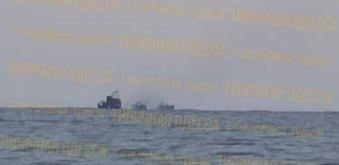 Karmabash's tweet photo. Two more bulk carriers attacked off the coast of Odessa: https://t.co/S5E6c4XGqw